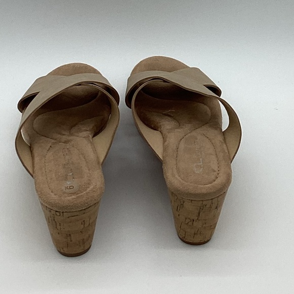 293. Chinese Laundry Tan Slip-On Wedge Sandals NWOT Size 9 - Picture 3 of 5